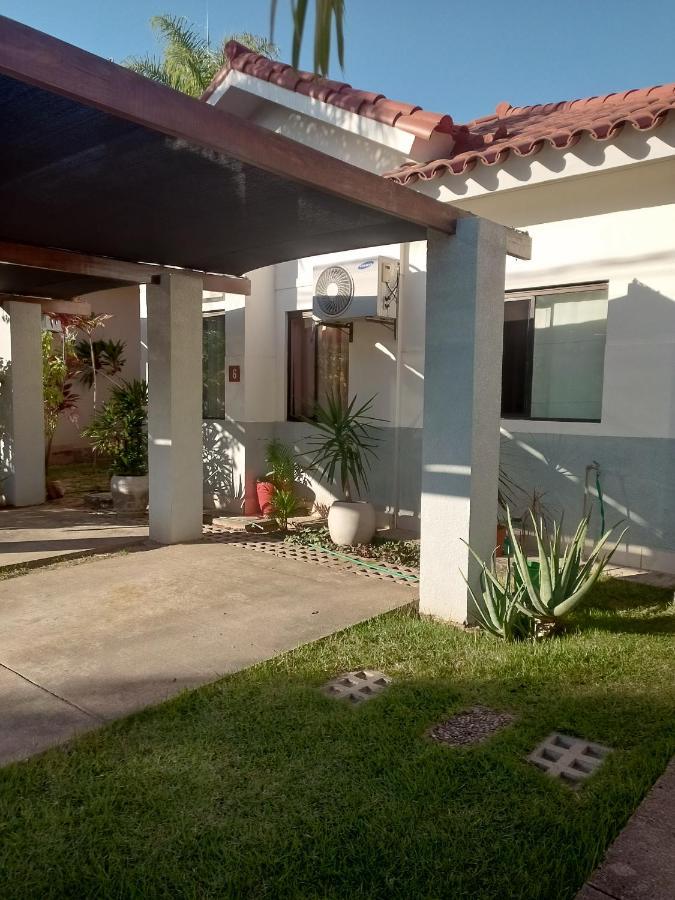 Pequeno Y Acogedor Departamento Con Garaje Y Recibe Pequenos Peluditos Santa Cruz de La Sierra Exterior foto